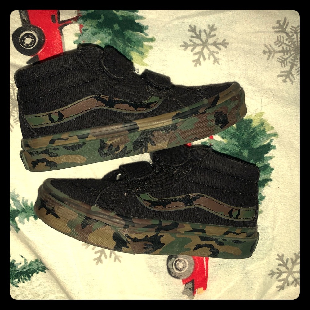 Camouflage vans size 11